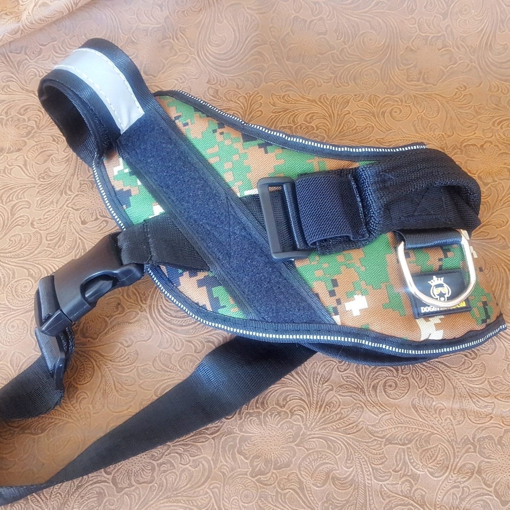 Dog Harness size Medium.